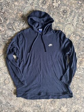 Nike Men’s Navy Long-Sleeve Hooded Shirt